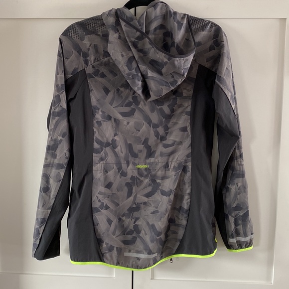 Nike running jacket - Picture 3 of 3
